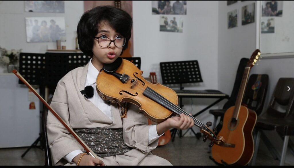 Young violinist Shwan Rizgar captivates audience with performance in Sulaymaniyah