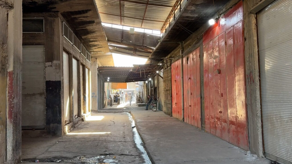 Mosul artisans protest sudden closure of Tankajiyah Market, claim loss of livelihoods