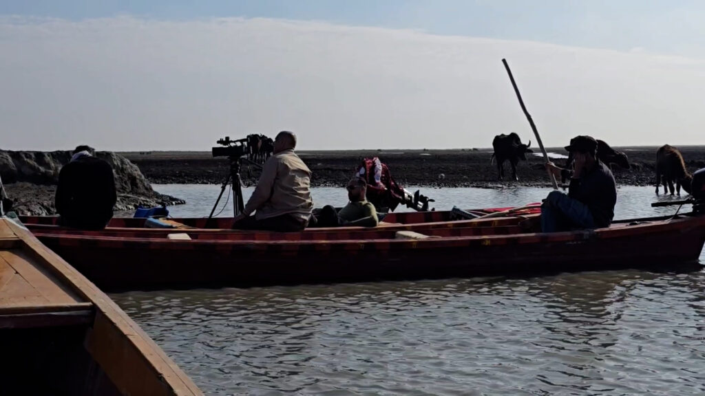 Tour highlights water shortages, environmental decline in Al-Chibayish marshes